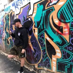 Meet your Posher, Dustin